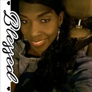 Meet your Posher, Shirley